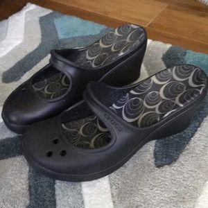 Crocs women’s shoes